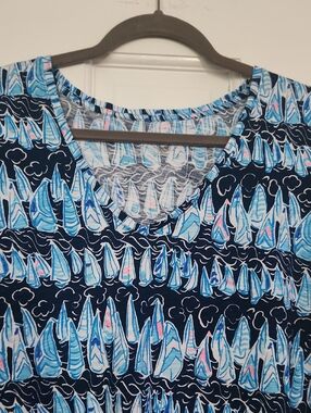 Lilly Pulitzer Blue Navy Pink Sailboat Print V-Neck Top